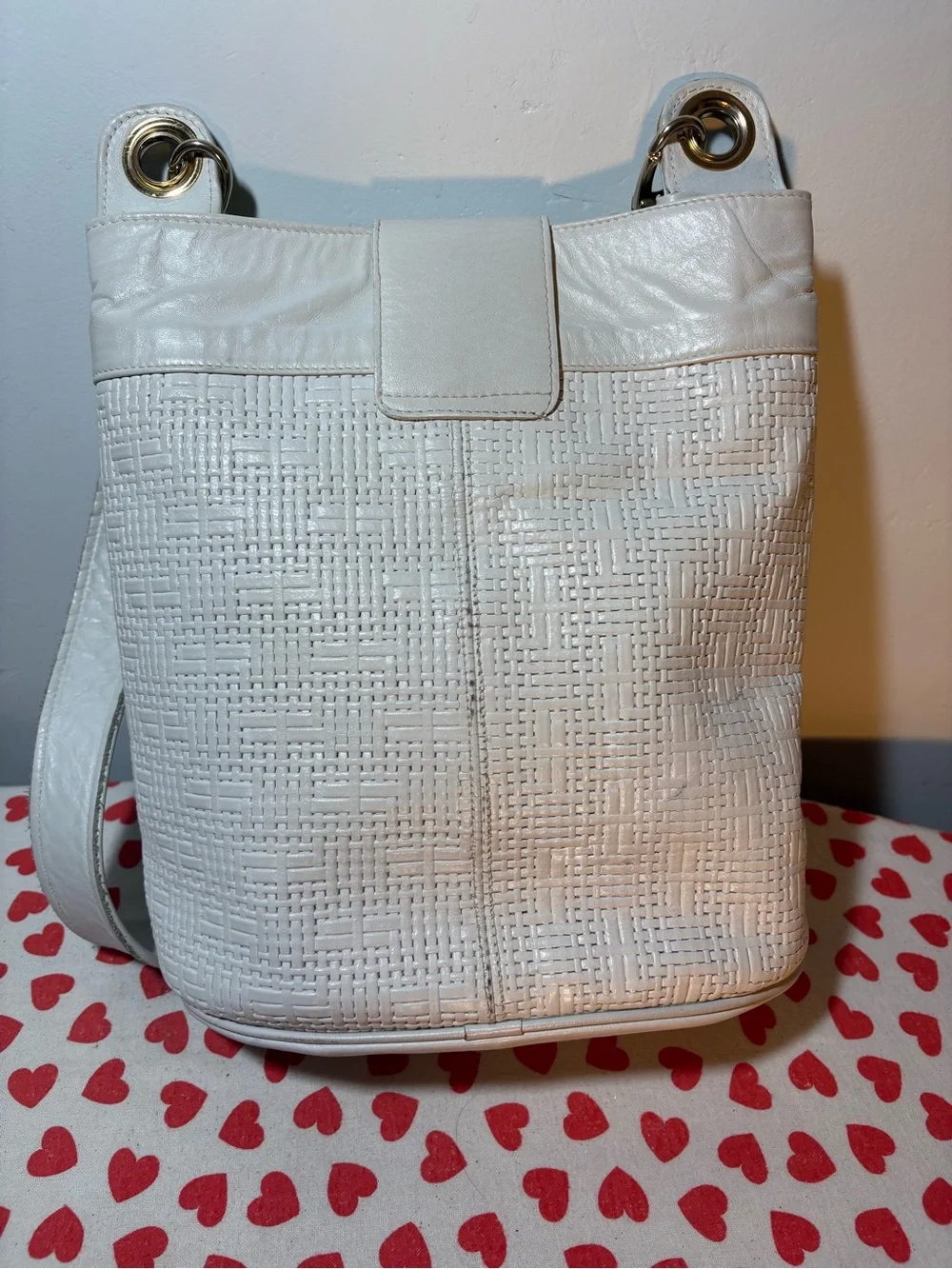 Unique Vintage 80s white designer bucket bag gold tone hardware